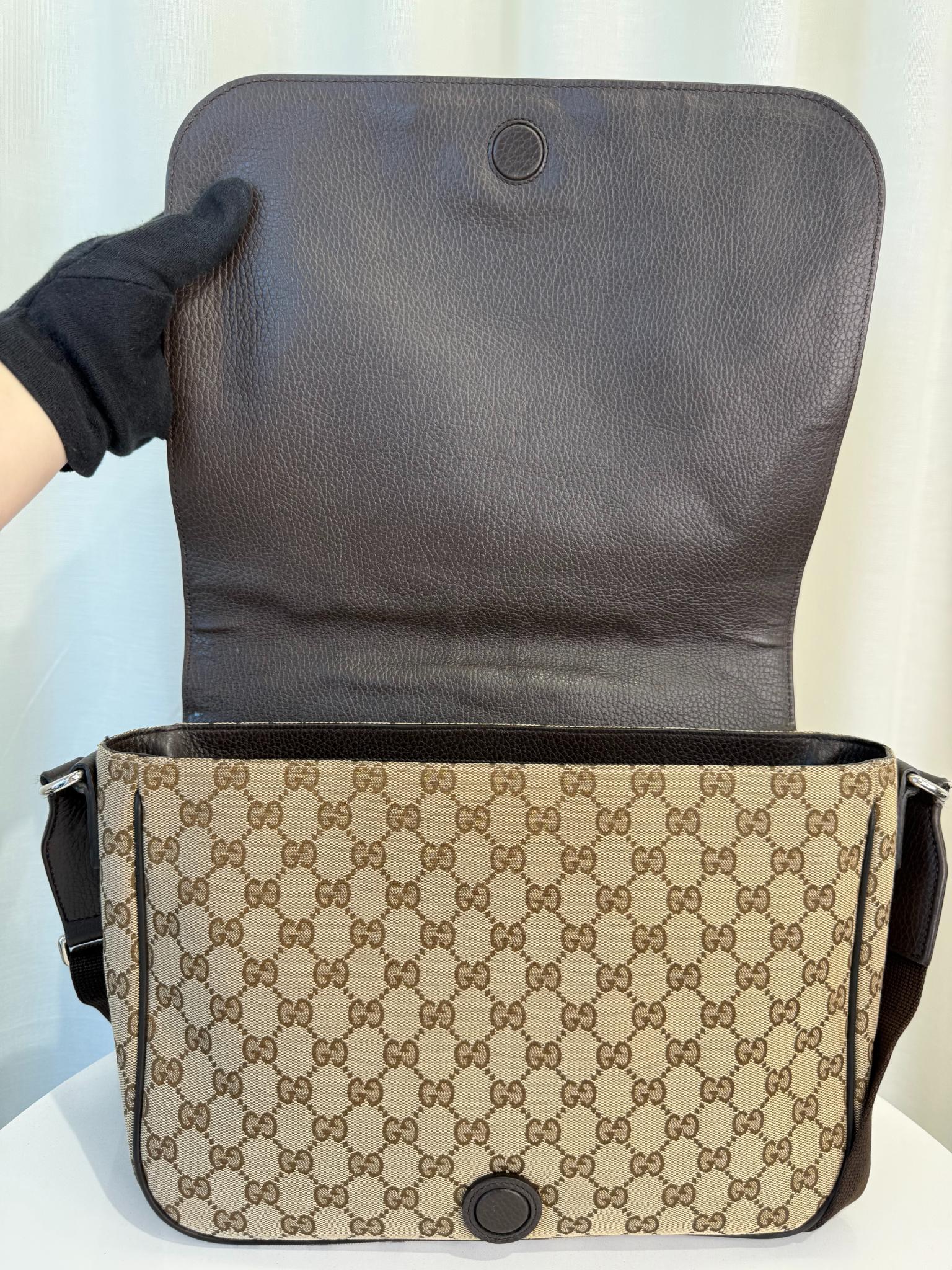 Gucci Unisex Beige/Brown GG Canvas Messenger Bag