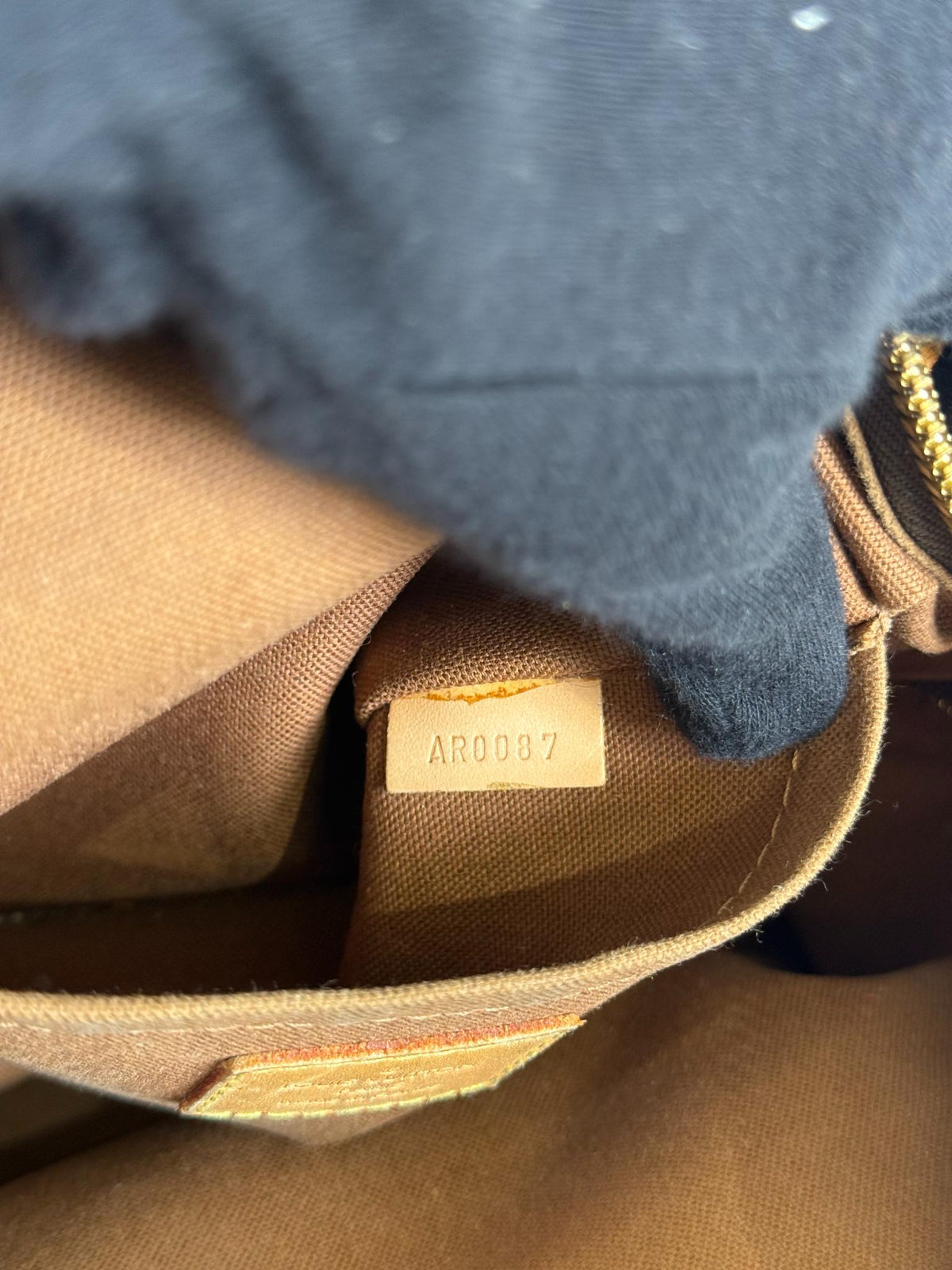 Louis Vuitton Limited Edition Riveting Monogram Canvas