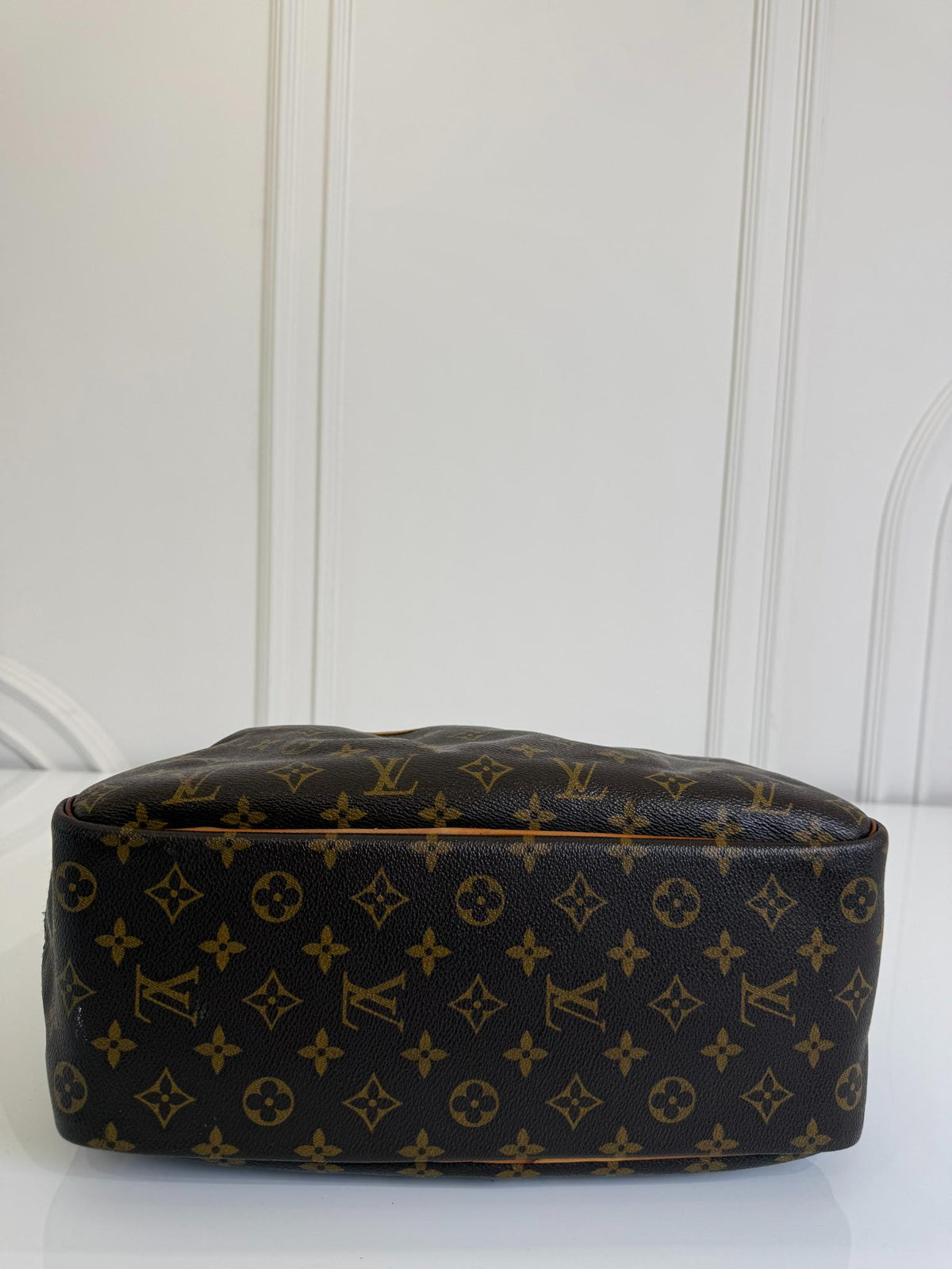 Louis Vuitton Deauville Monogram Canvas