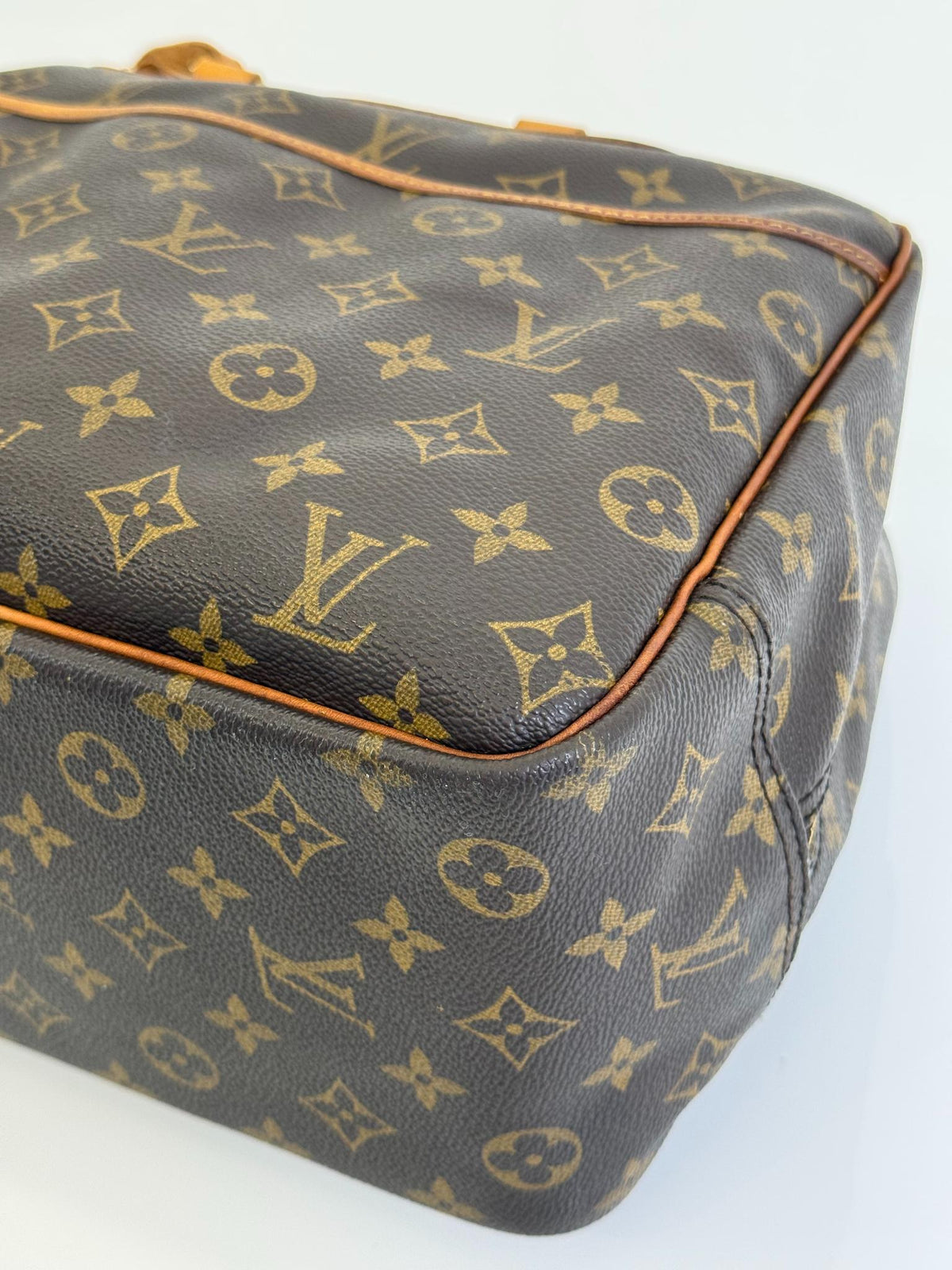 Louis Vuitton Deauville Monogram Canvas