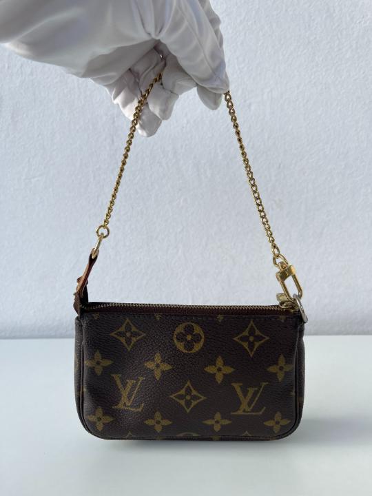 Louis Vuitton T＆B Mini Pochette Accessoires Monogram Canvas