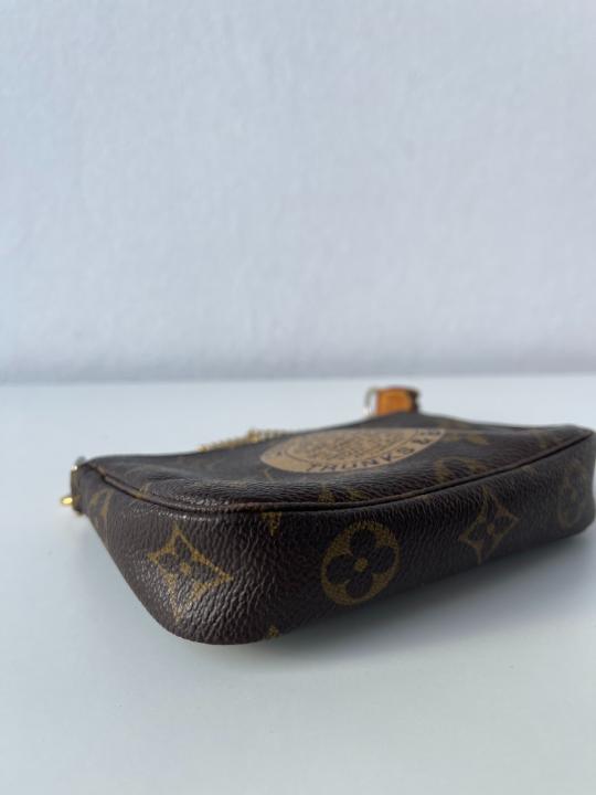 Louis Vuitton T＆B Mini Pochette Accessoires Monogram Canvas