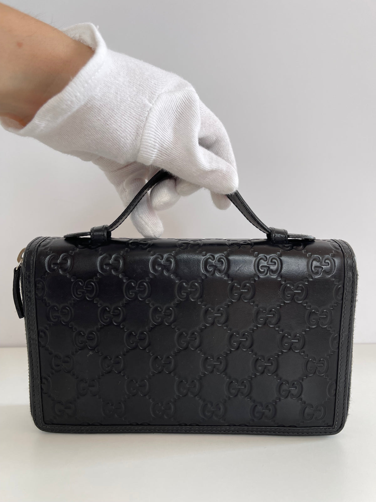Gucci Black Guccissima Leather Zip Around Pouch