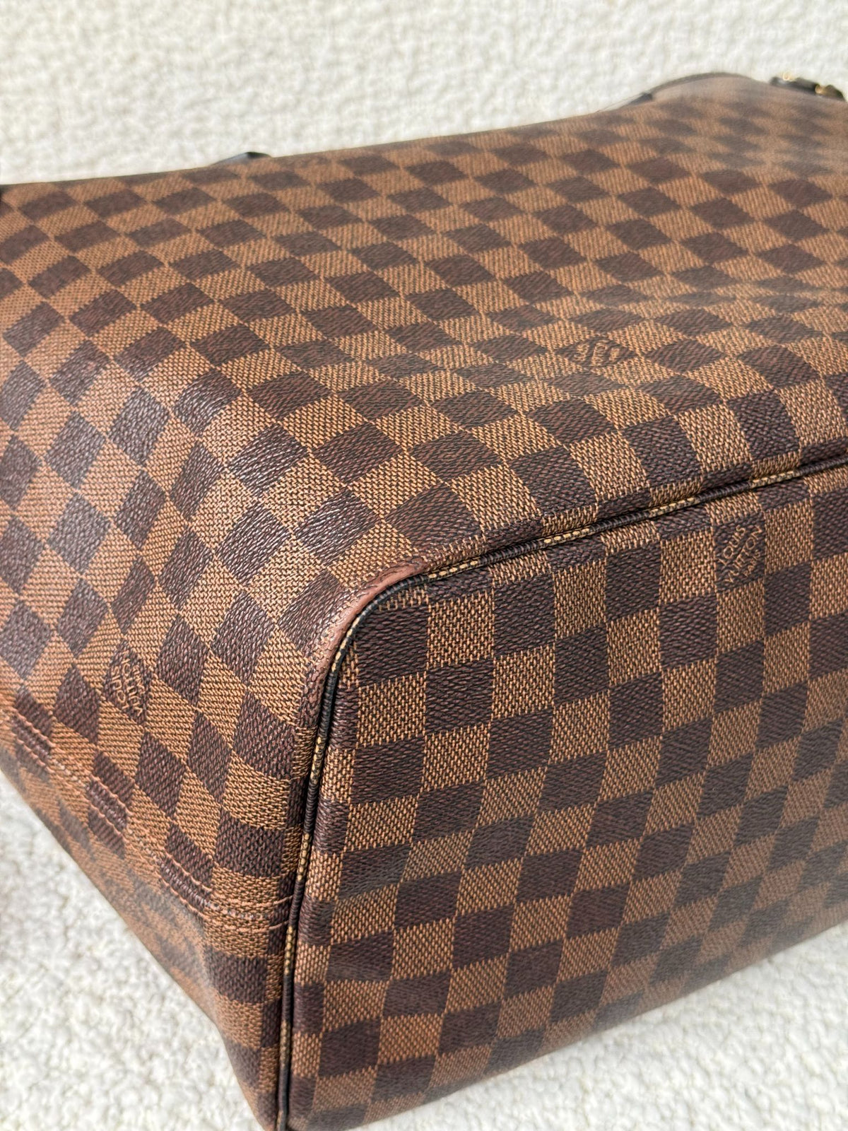 Louis Vuitton Neverfull GM Damier Ebene Canvas