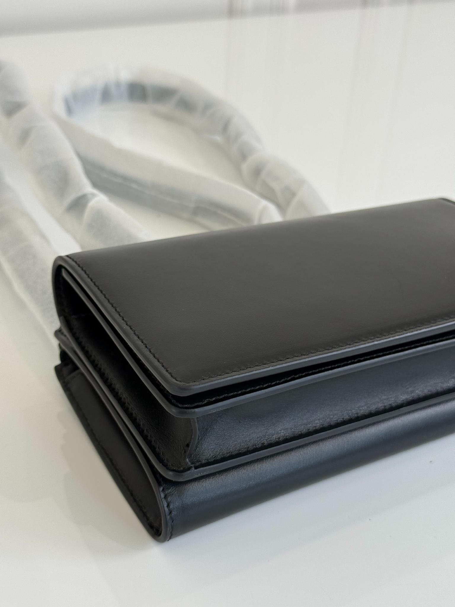 Dolce Gabbana DG Logo Black Leather Crossbody Bag