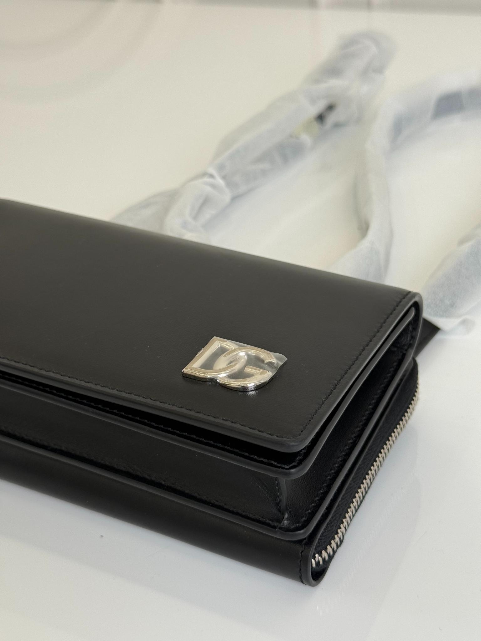 Dolce Gabbana DG Logo Black Leather Crossbody Bag