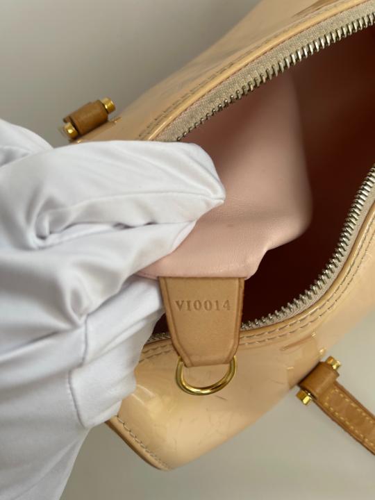 Louis Vuitton Beige Monogram Vernis Bedford Bag