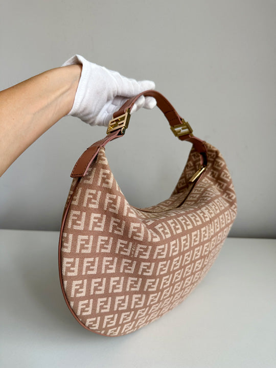 Fendi Zucchino Vitello Medium Chef Hobo Cipria