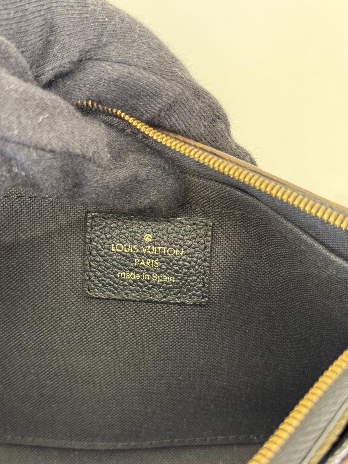 Louis Vuitton Monogram Pallas Clutch Black