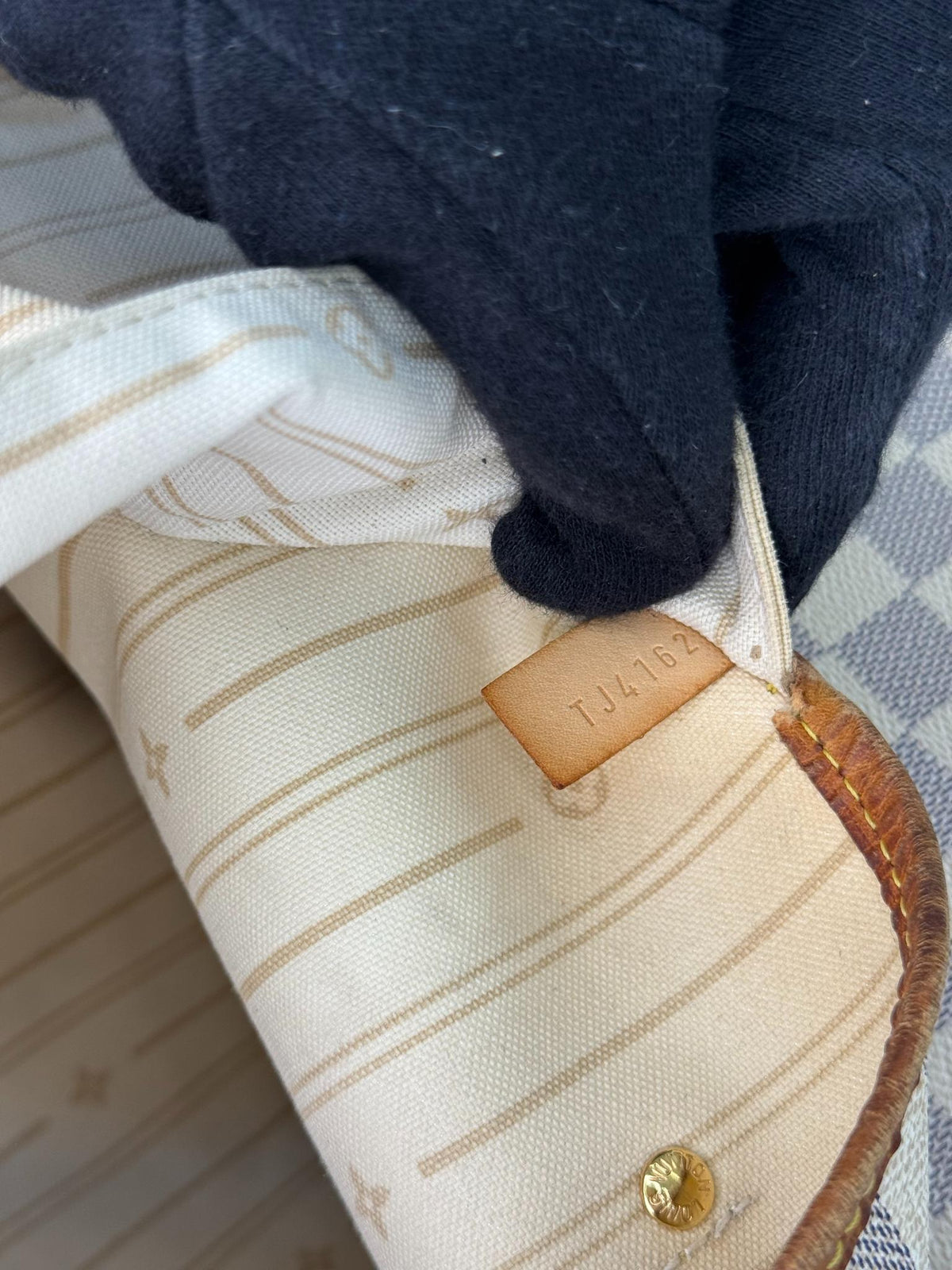 Louis Vuitton Neverfull GM Damier Azur Canvas