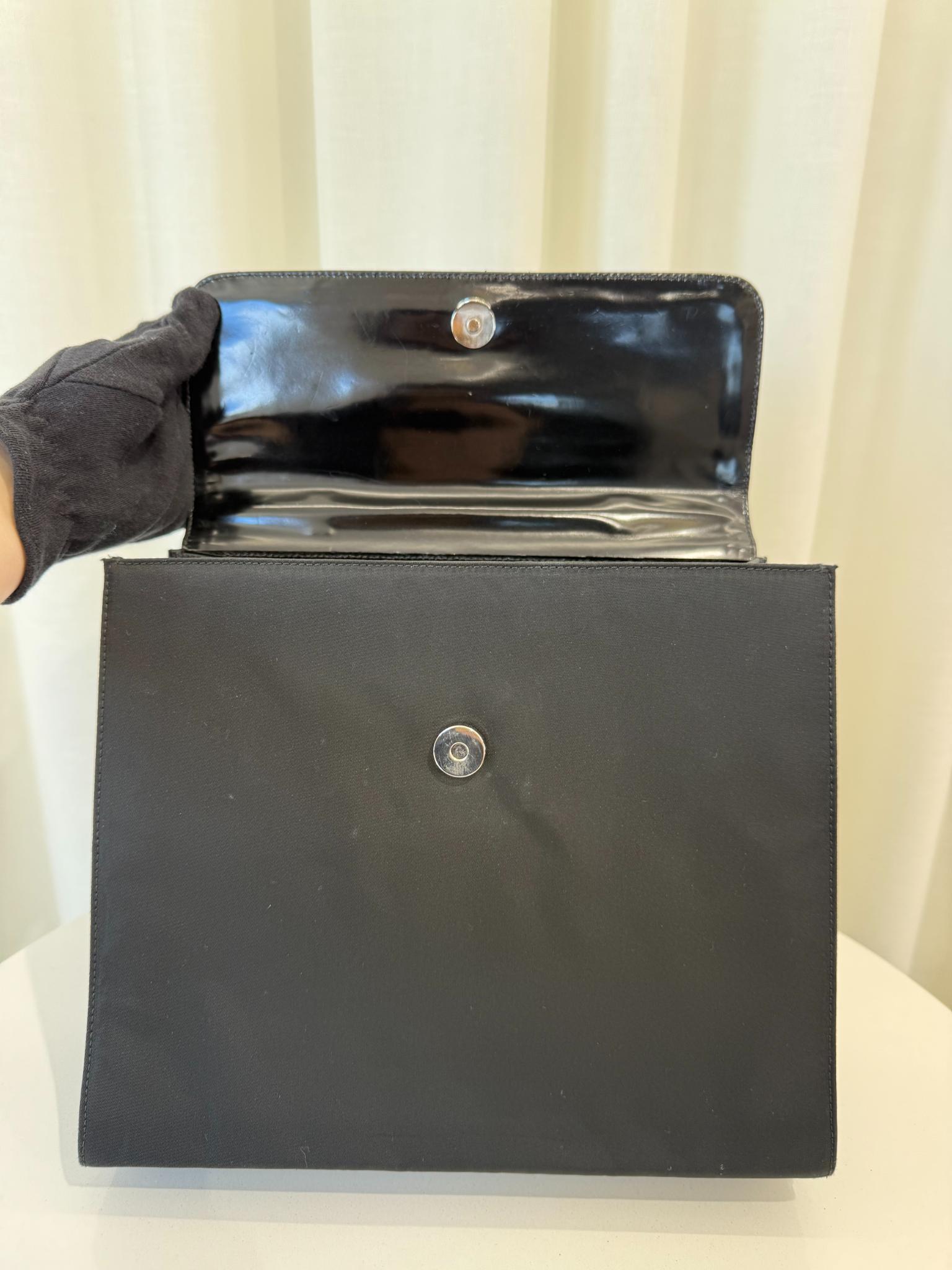 90s PRADA バック Prada Vintage '90s Black Nylon Top Handle