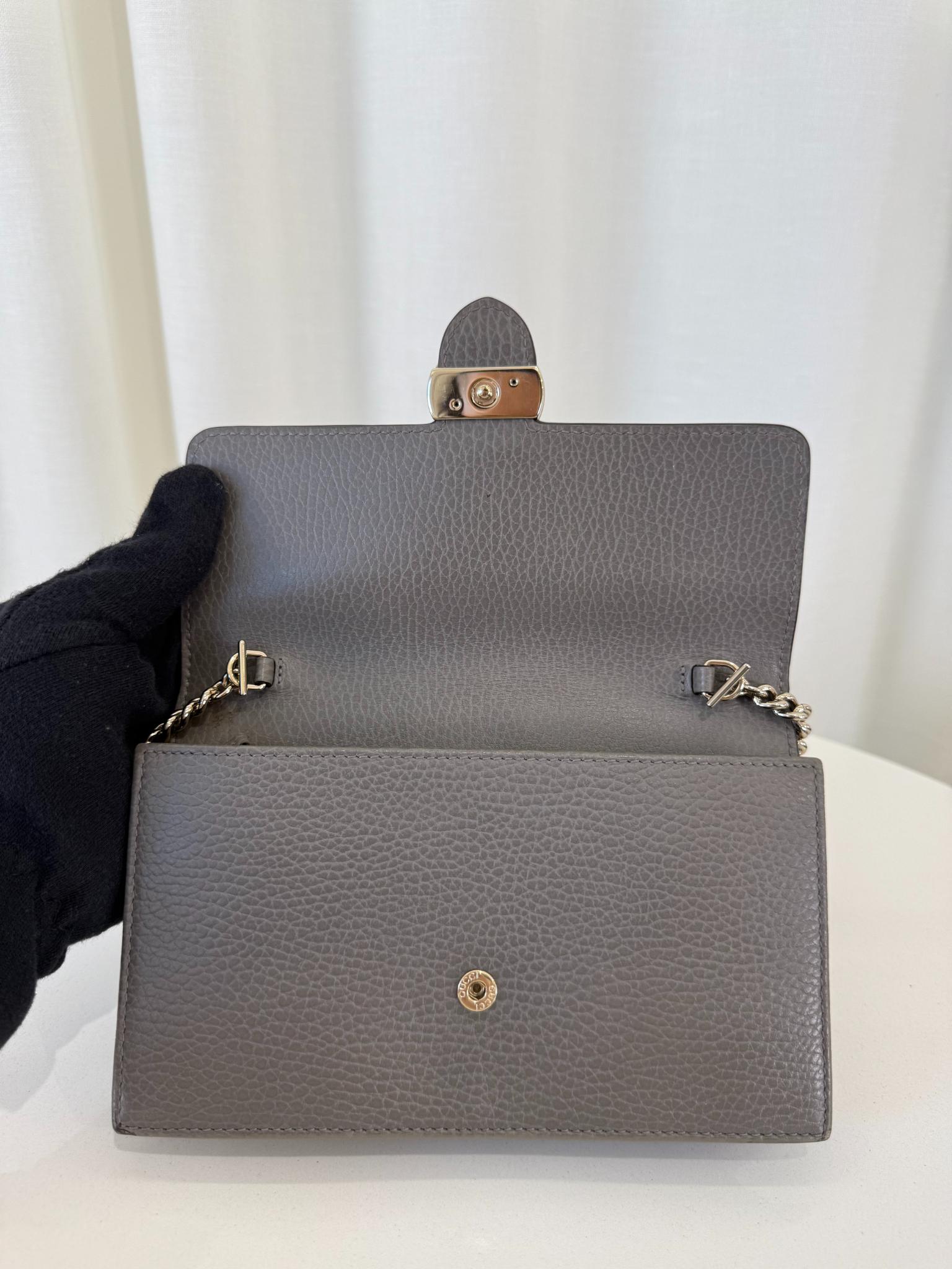 Gucci Grey Interlocking G Chain Leather Wallet on Chain