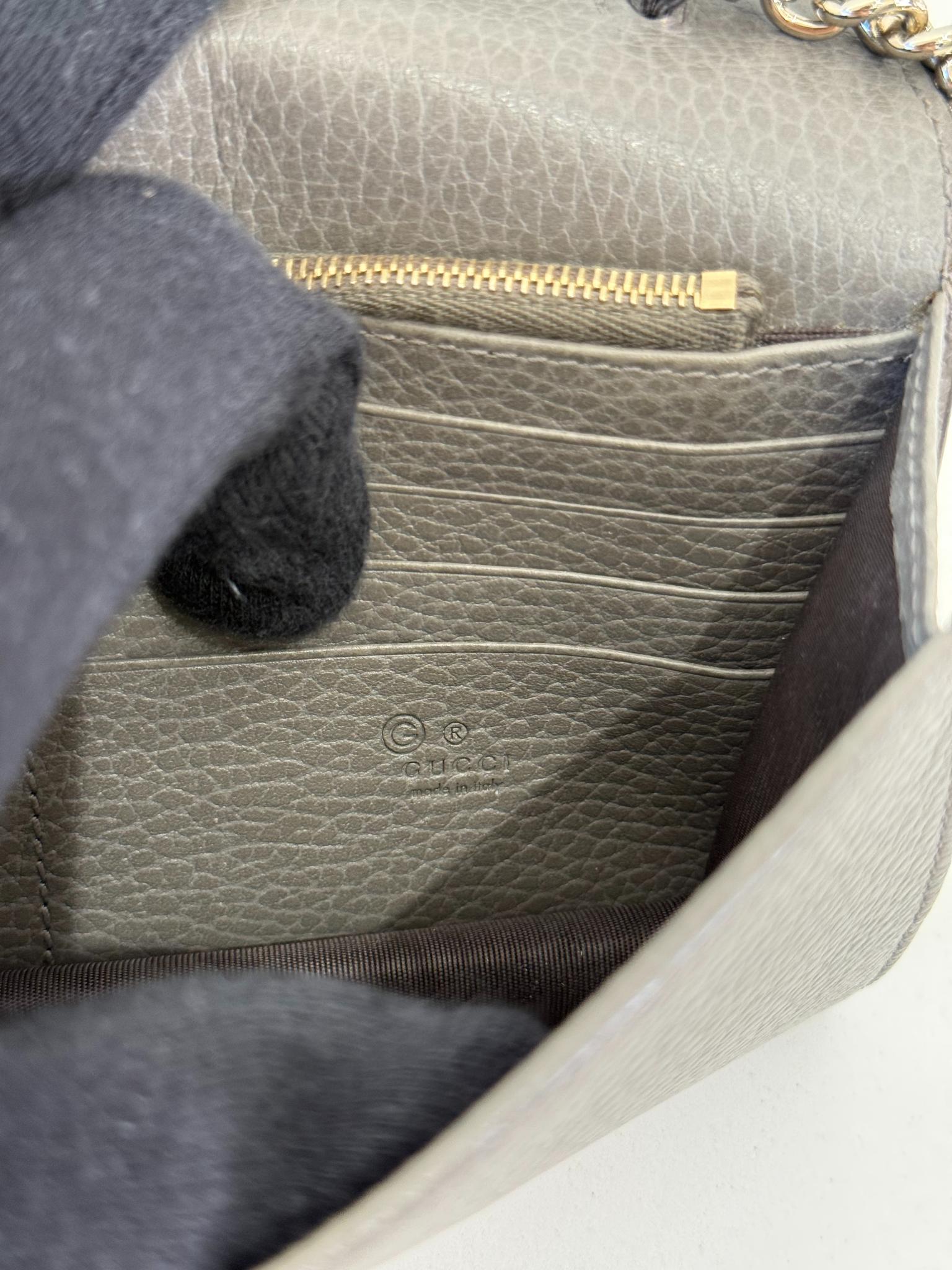 Gucci Grey Interlocking G Chain Leather Wallet on Chain