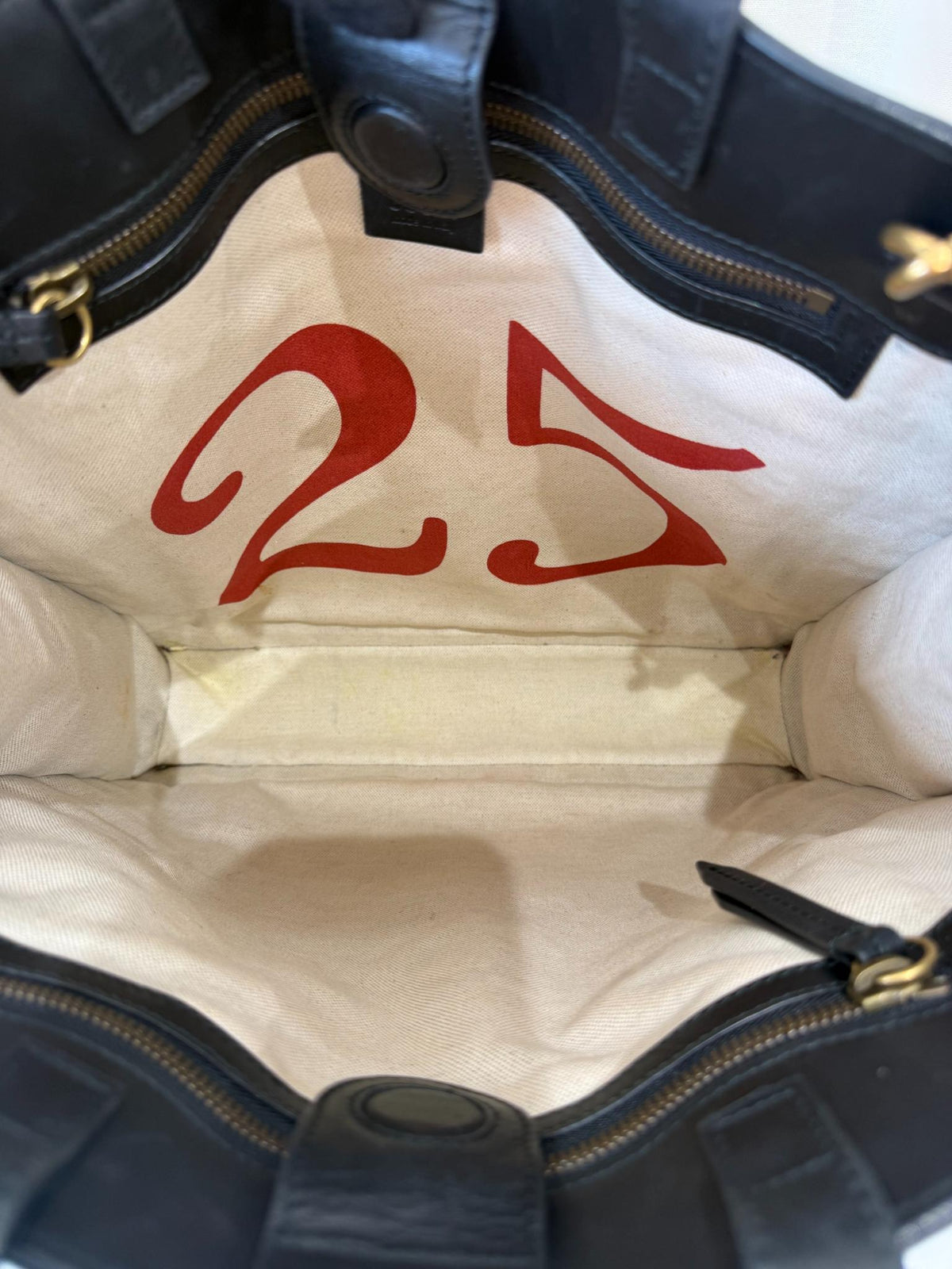 Gucci GG Supreme "Blind for Love" Bee Tote