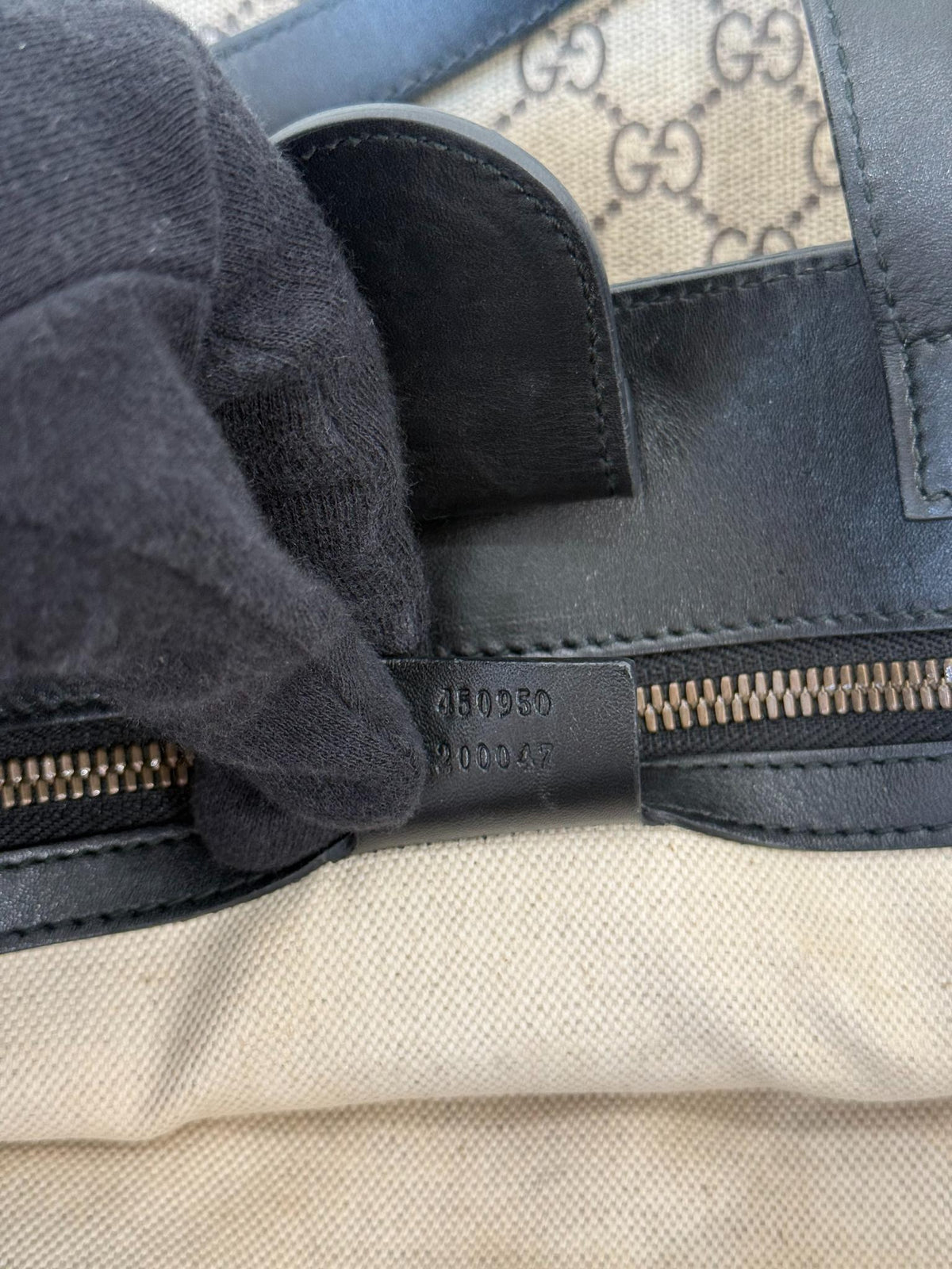 Gucci GG Supreme "Blind for Love" Bee Tote