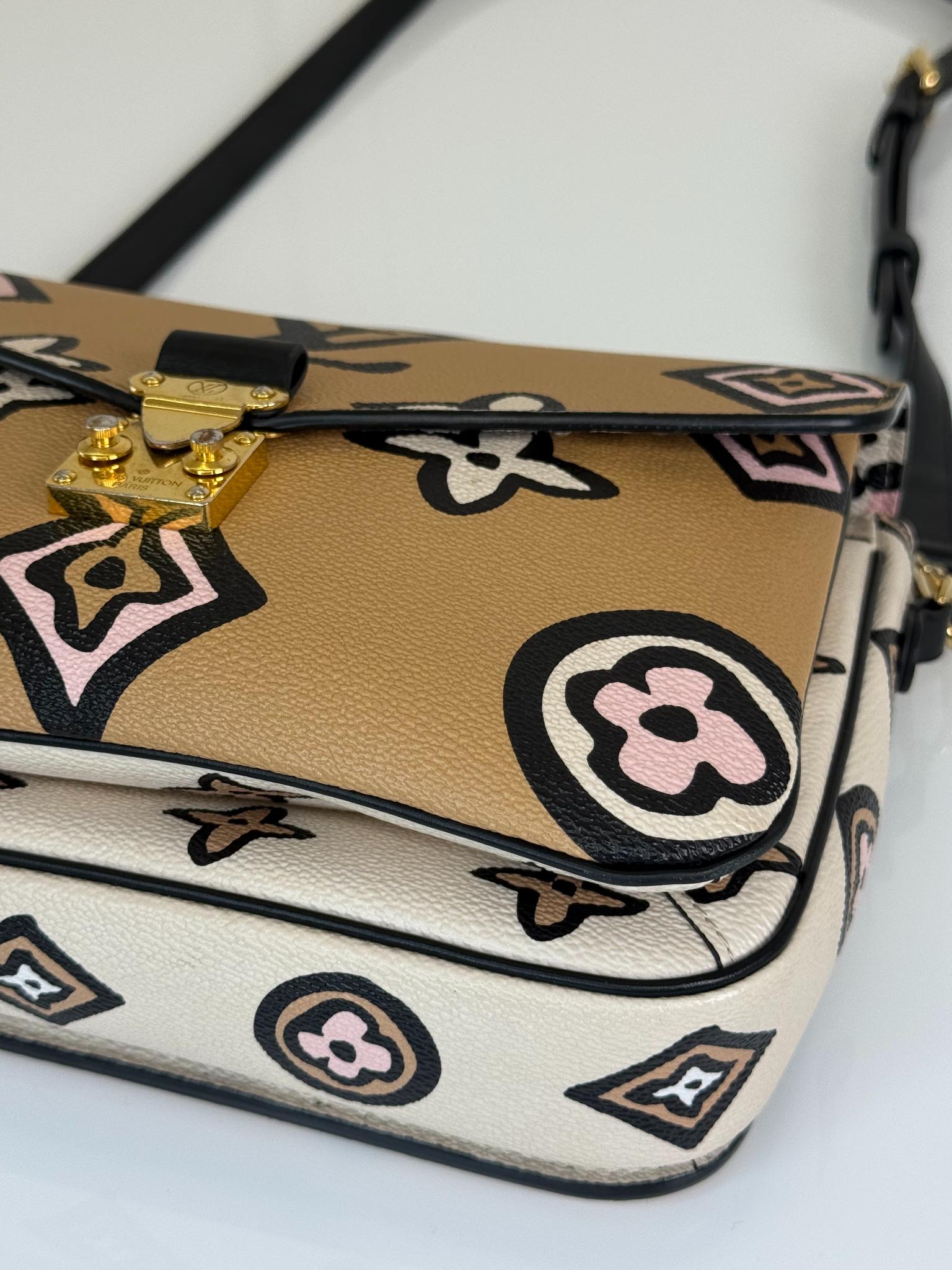 Louis Vuitton Pochette Metis Wild at Heart Arizona Beige