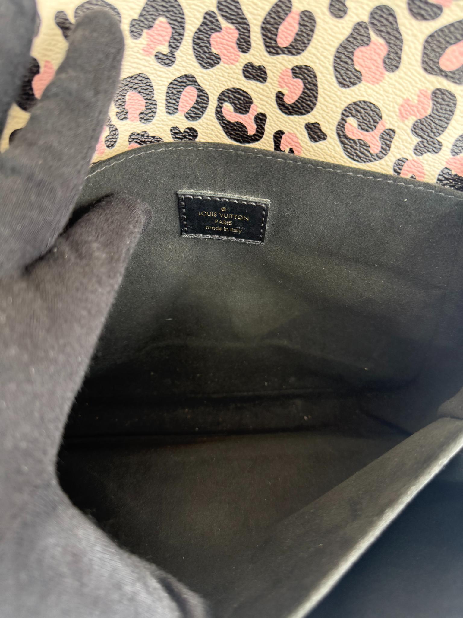 Louis Vuitton Pochette Metis Wild at Heart Arizona Beige