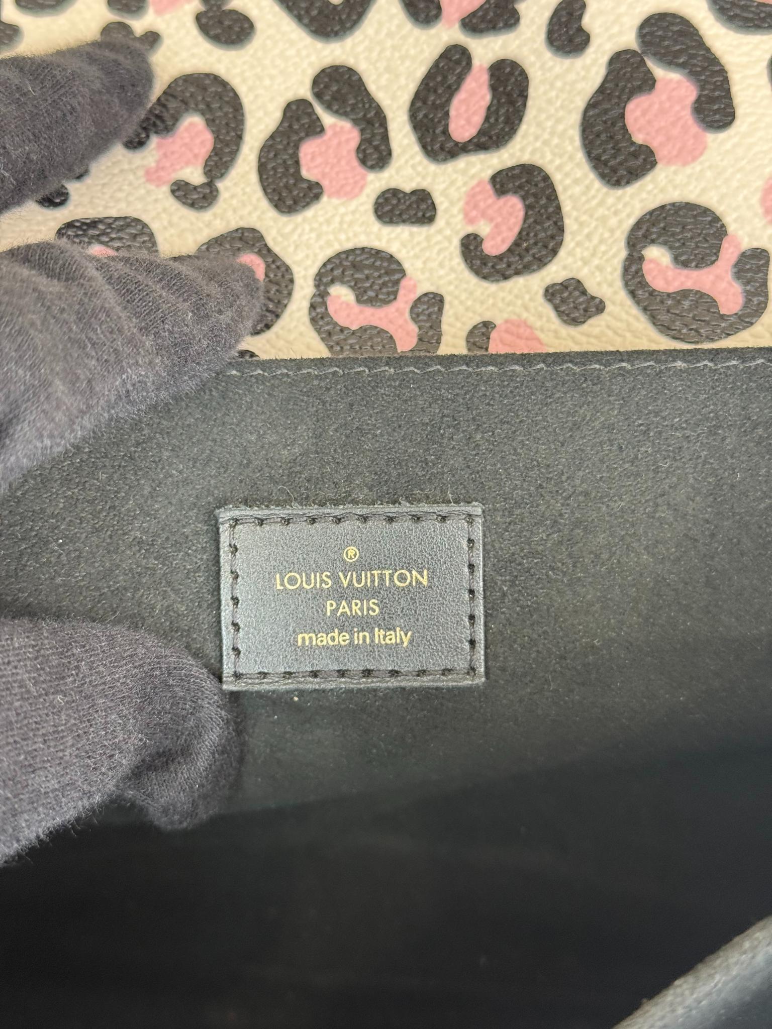 Louis Vuitton Pochette Metis Wild at Heart Arizona Beige