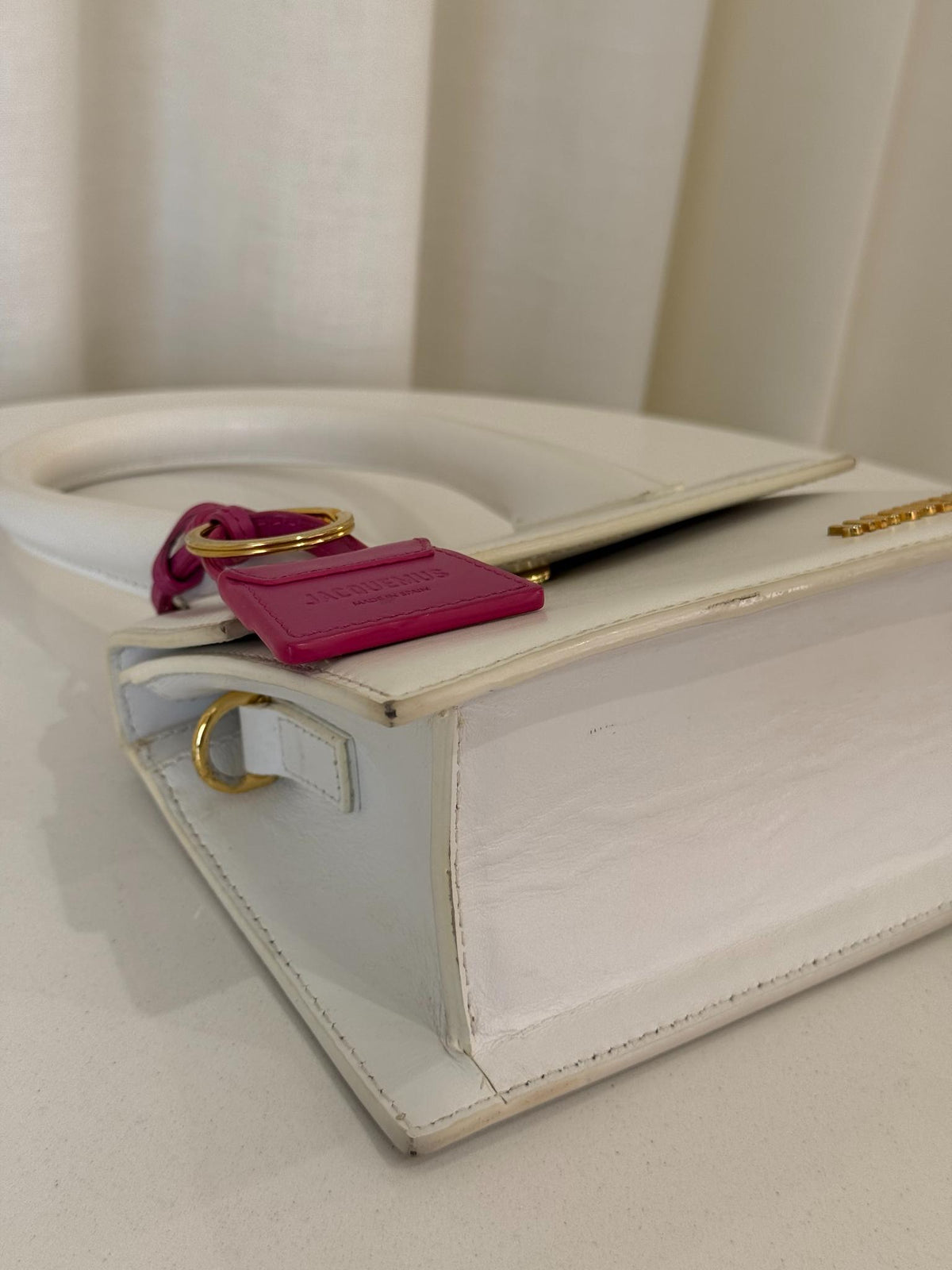 Jacquemus Le Chiquito Medium White Leather Handbag with Porte Clés/Bag Charm