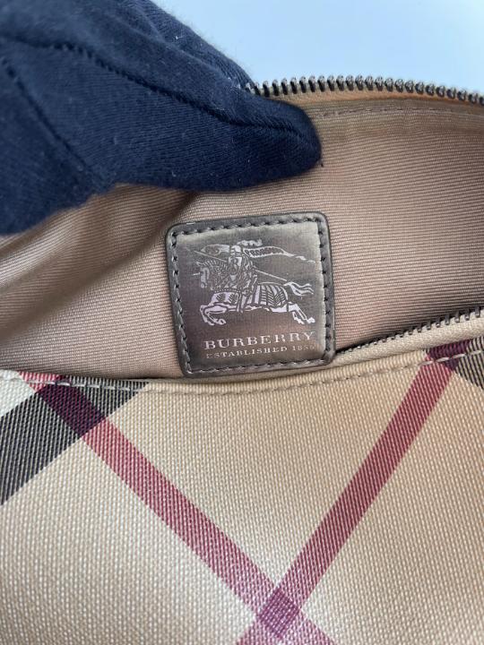 Burberry Nova Check Mini Boat Pochette
