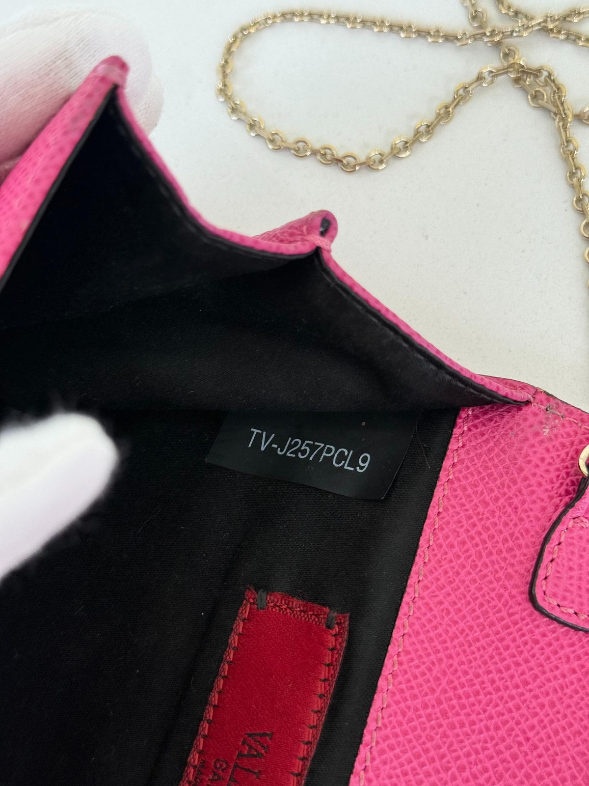 Valentino Zero Fuchsia Leather Wallet On Chain