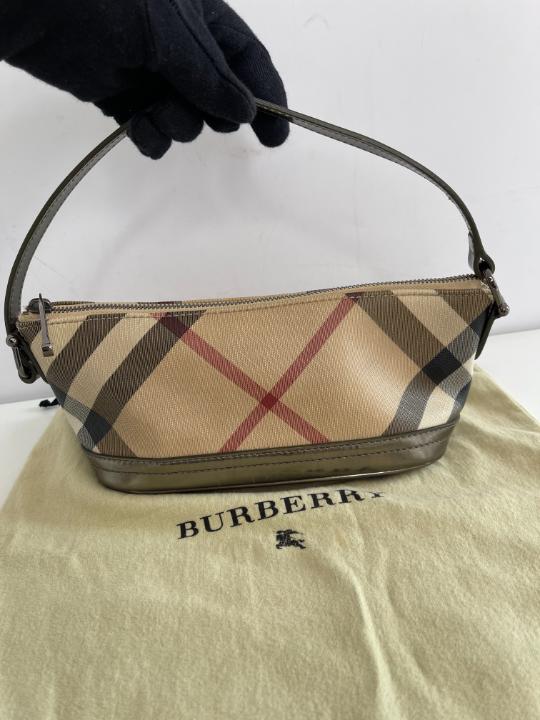Burberry Nova Check Mini Boat Pochette