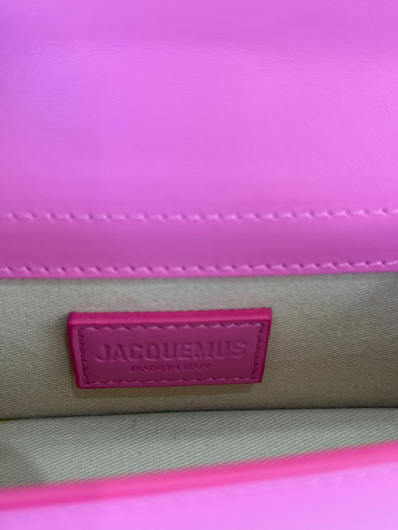 Jacquemus Le Bambino Leather Crossbody Bag In Neon Pink