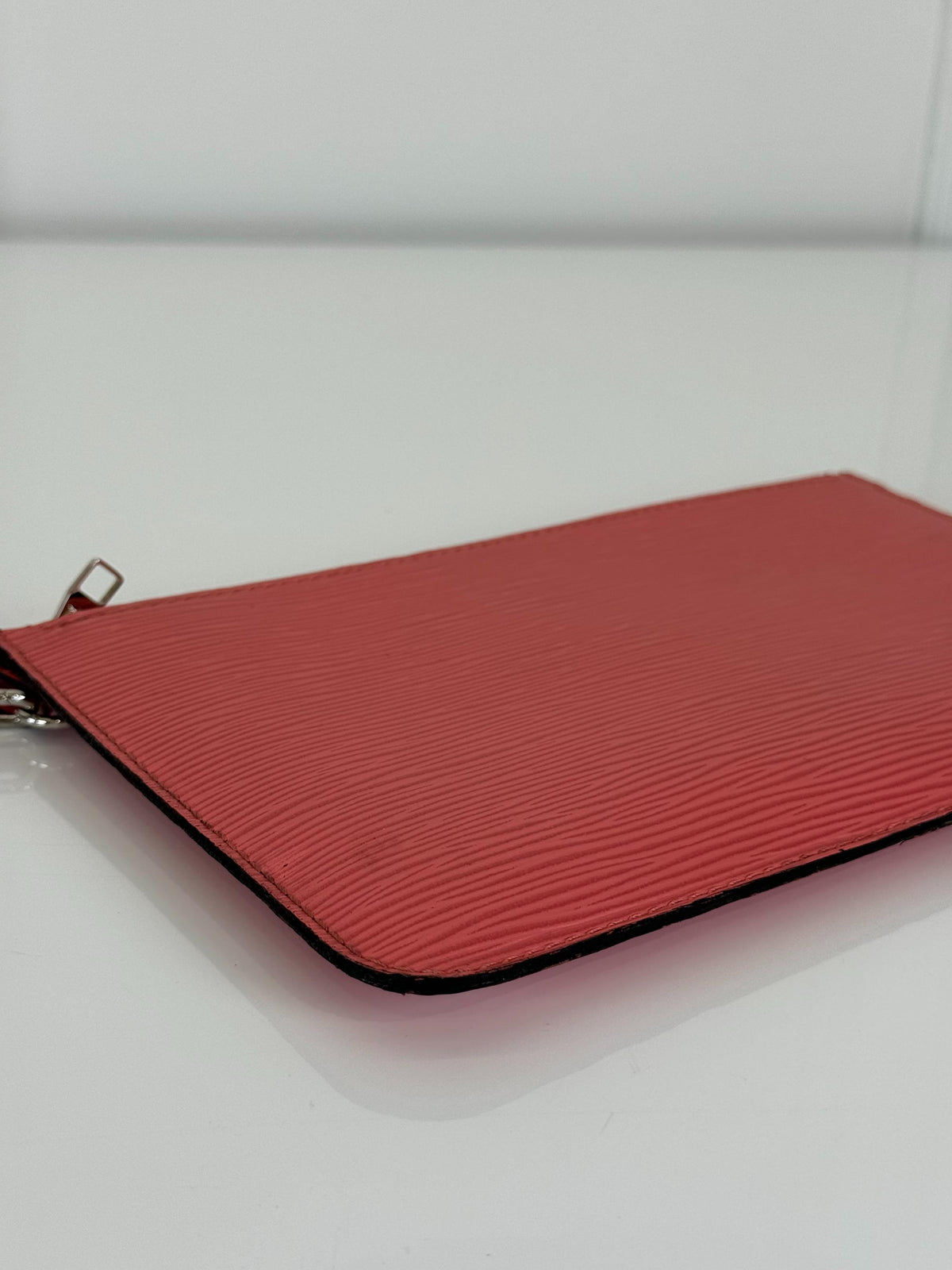 Louis Vuitton Neverfull MM Coral Epi Leather