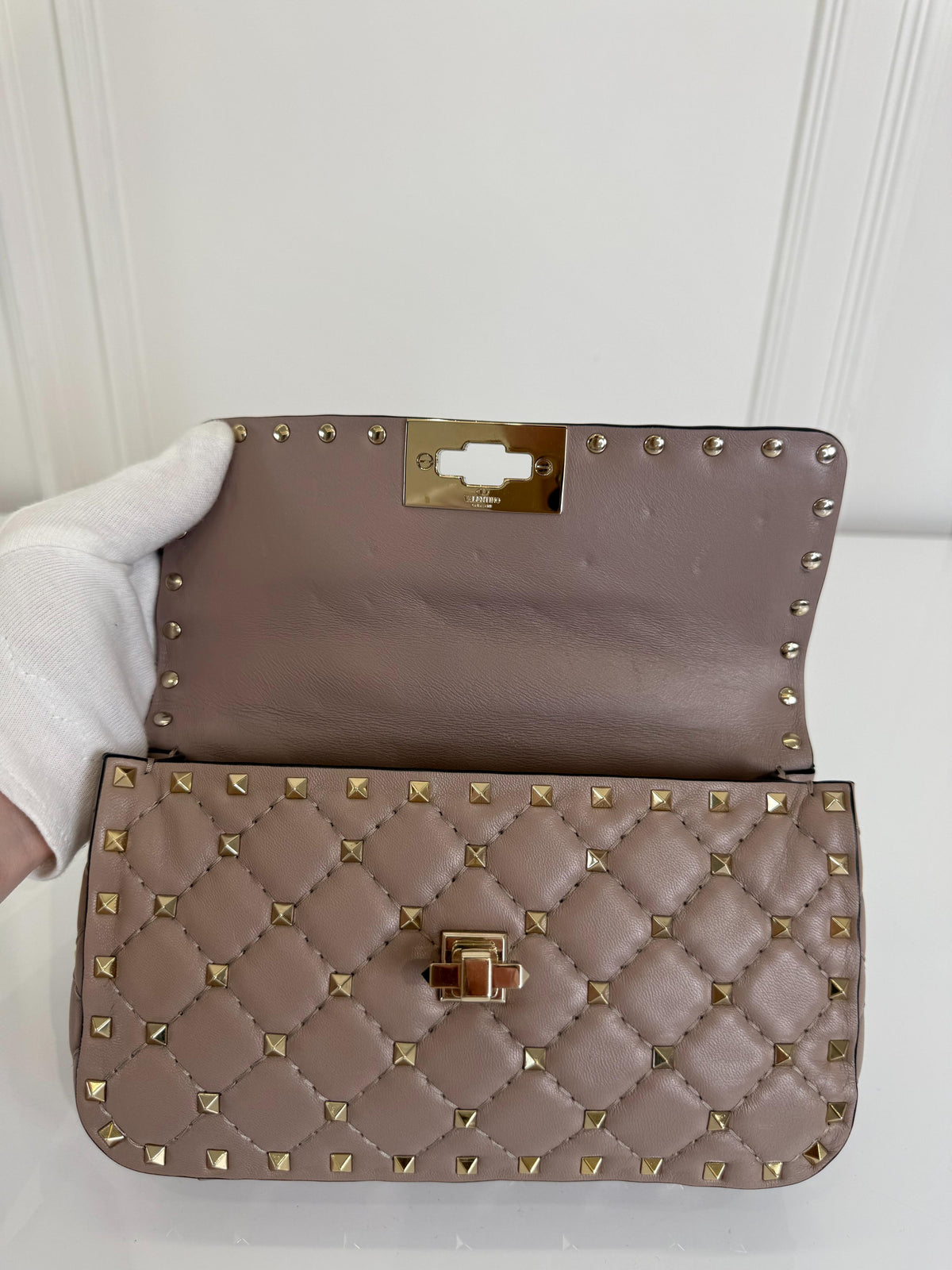 Valentino Garavani Small Rockstud Spike Bag Beige Quilted Nappa Leather