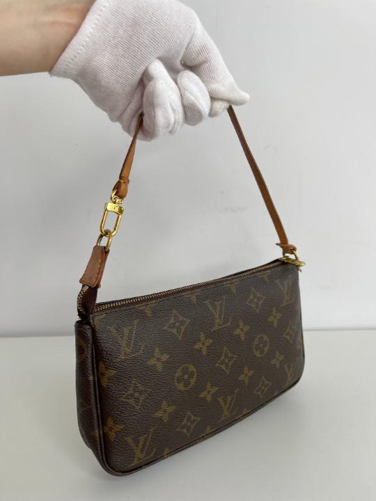 Louis Vuitton Pochette Accessoires Monogram Canvas