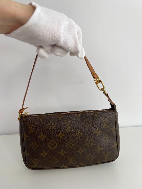Louis Vuitton Pochette Accessoires Monogram Canvas