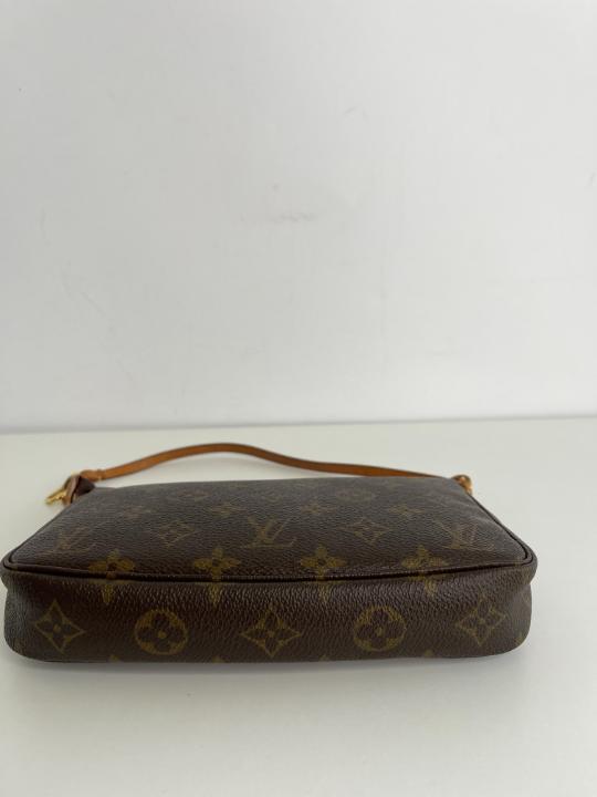Louis Vuitton Pochette Accessoires Monogram Canvas