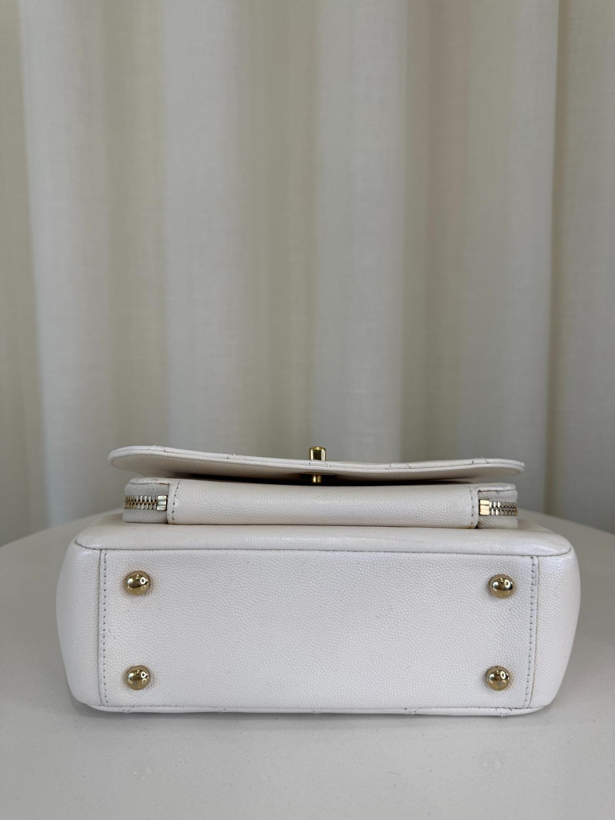 Chanel White Quilted Caviar Medium Business Affinity Flap Bag Pale Gold Hardware