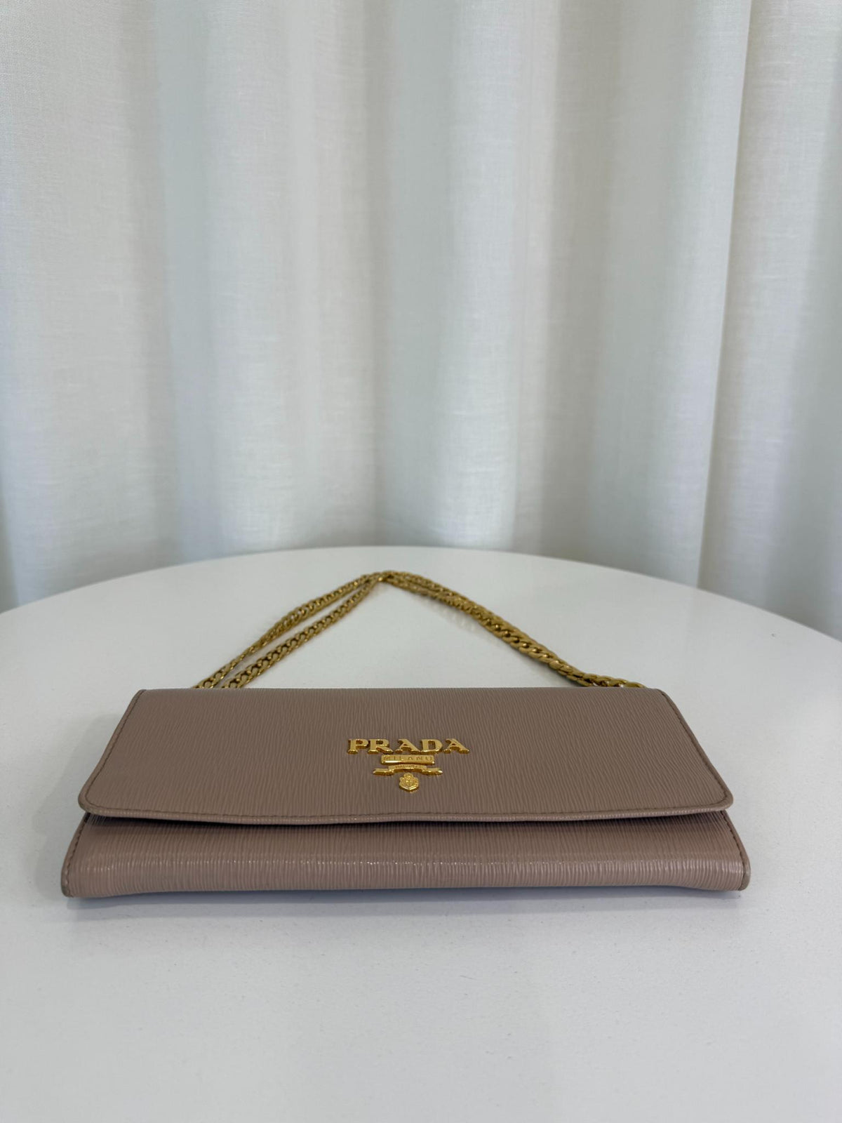 Prada Vitello Move Oro Wallet on Chain
