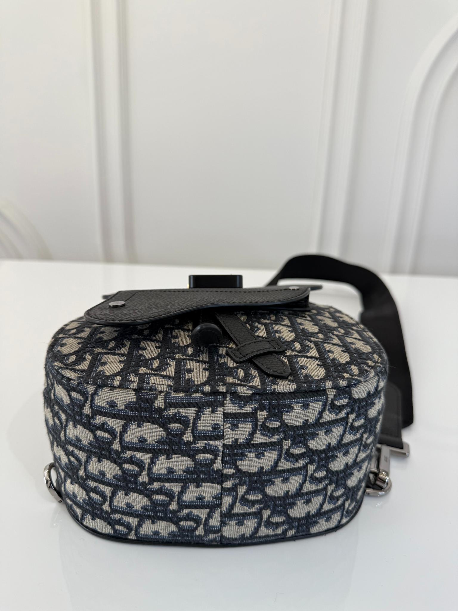 Dior Men's Gallop Sling Navy Blue Oblique Canvas Jacquard Bag