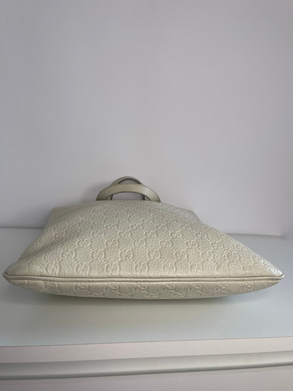 Gucci Guccissima Flat Vertical Tote Off White