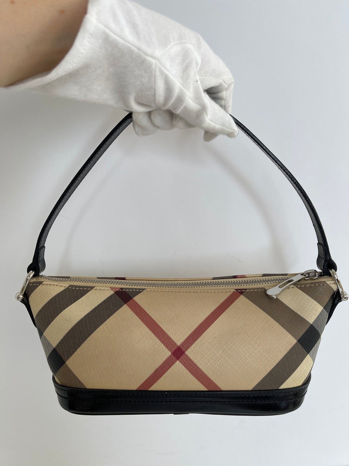 Burberry Nova Check Black Mini Boat Pochette