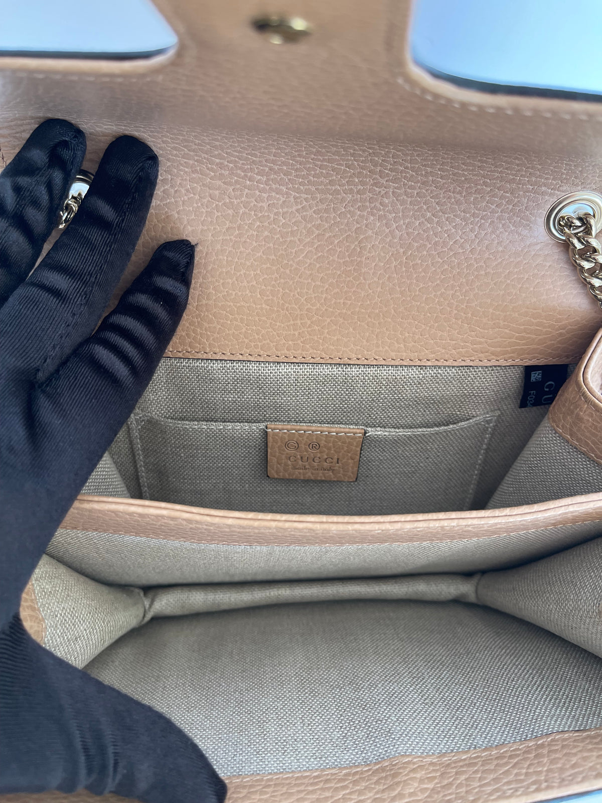 Gucci Dollar Calfskin Small Interlocking G Shoulder Bag Camelia