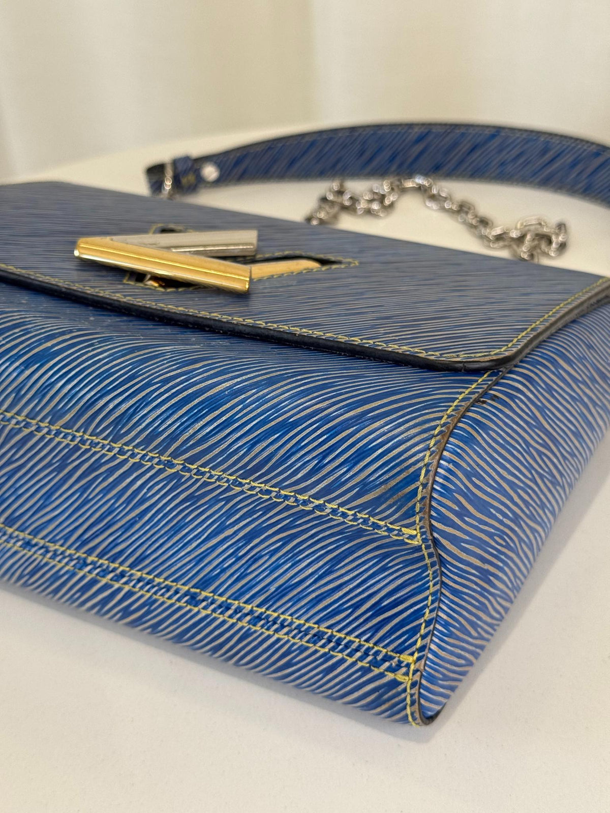 Louis Vuitton Twist MM Epi Leather Denim Light