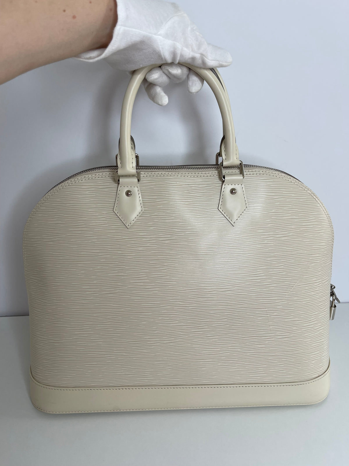 Louis Vuitton Alma Off White Epi Leather GM Bag