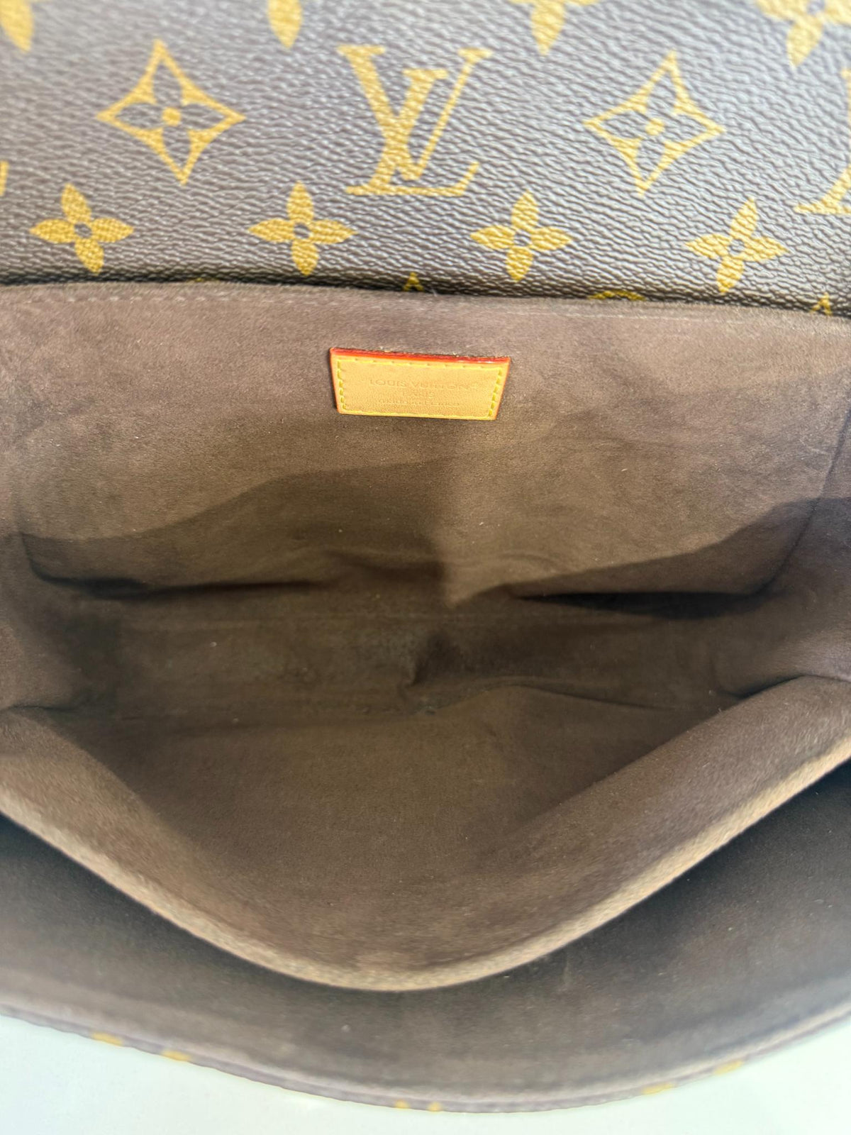Louis Vuitton Pochette Métis Monogram Canvas
