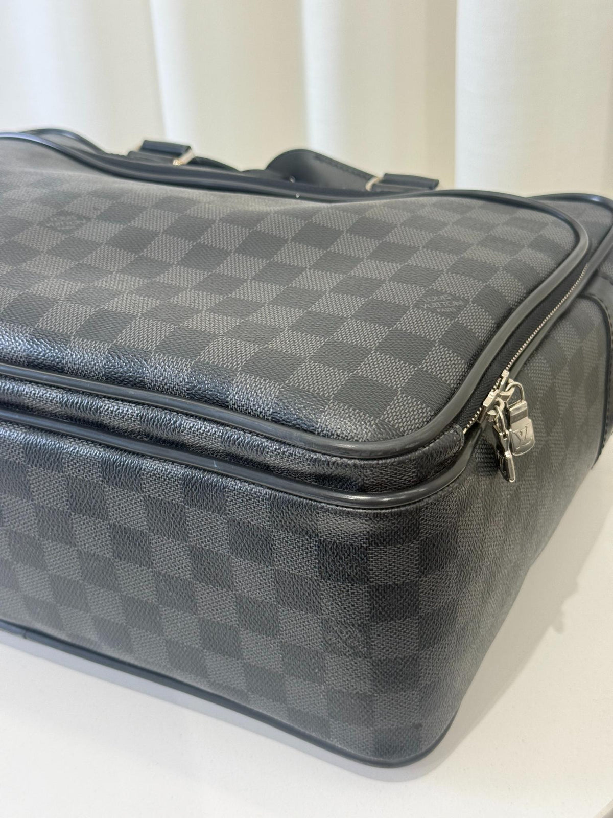 Louis Vuitton Damier Graphite Canvas Icare Business Bag