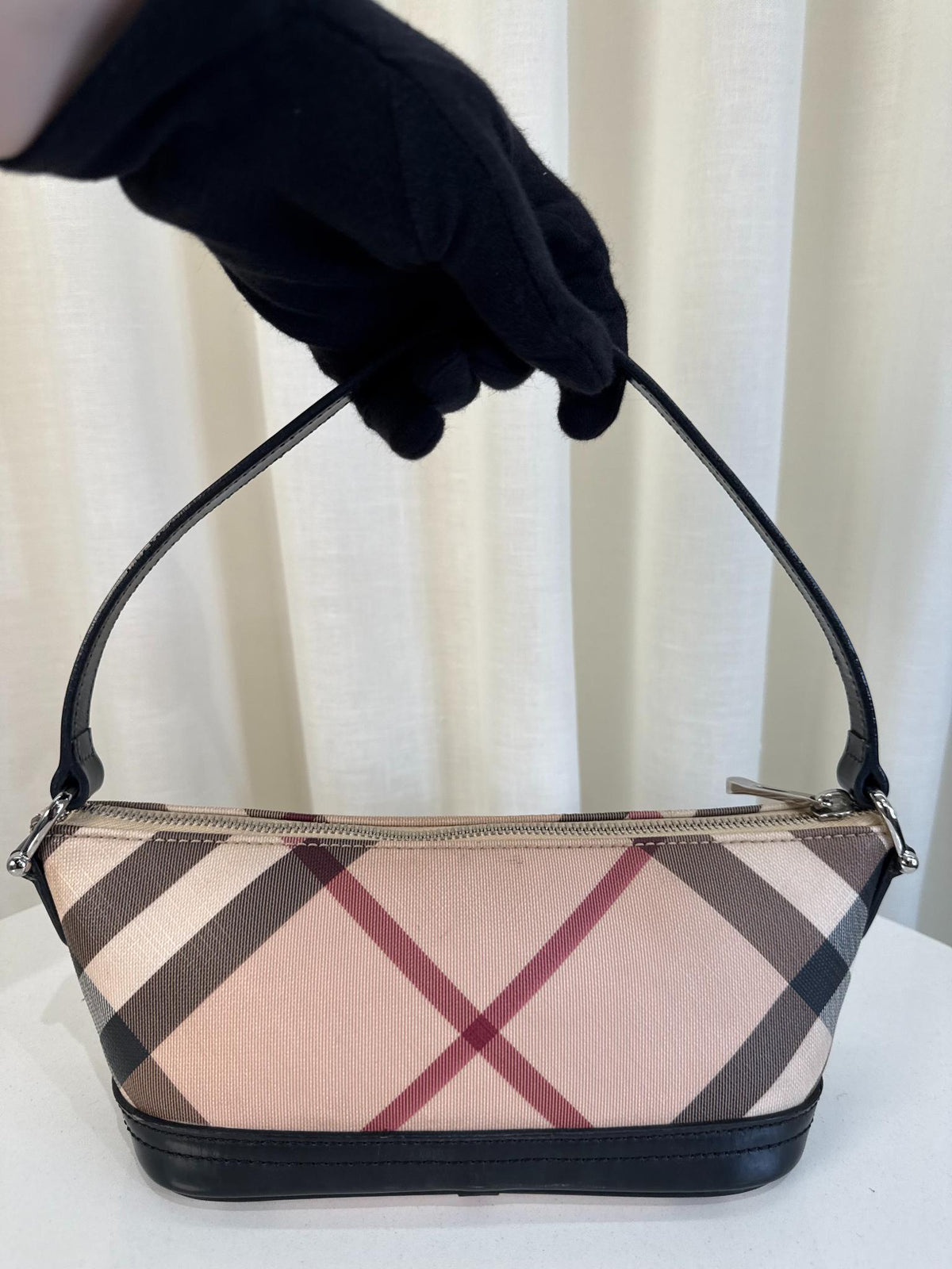 Burberry Nova Check Black Mini Boat Pochette