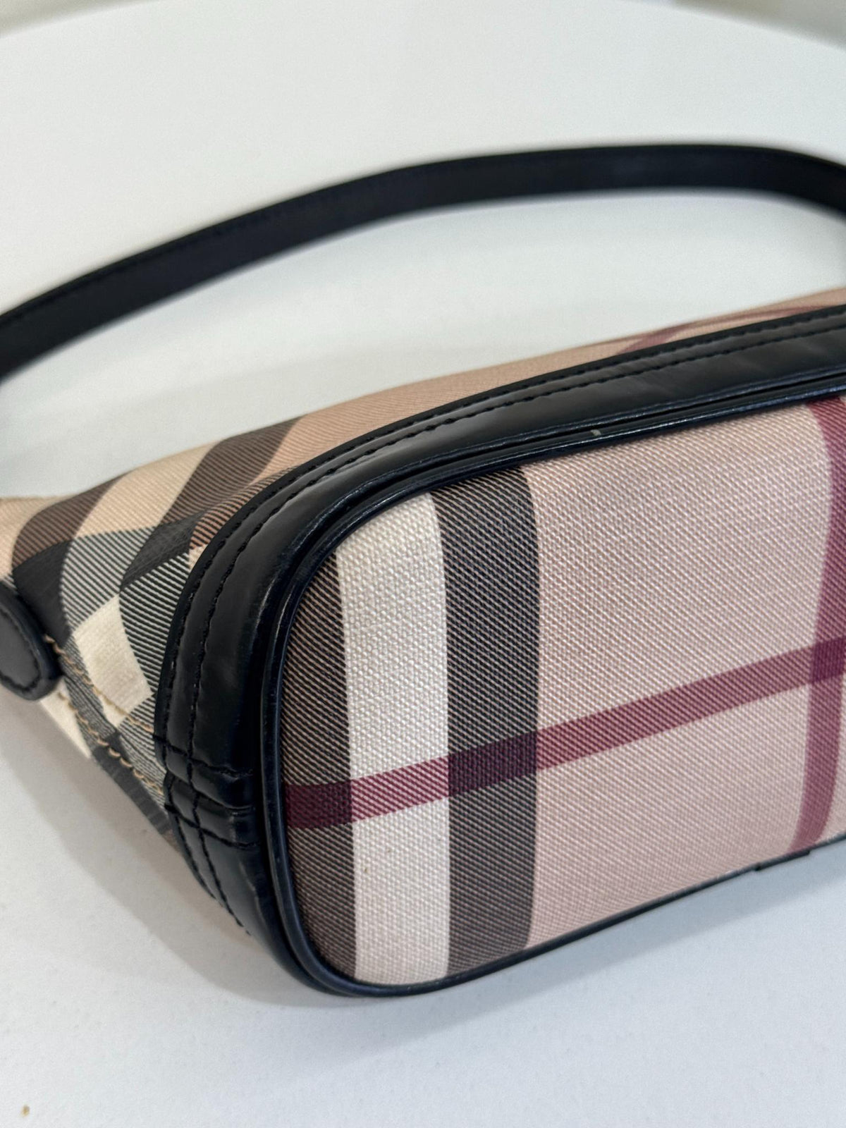Burberry Nova Check Black Mini Boat Pochette