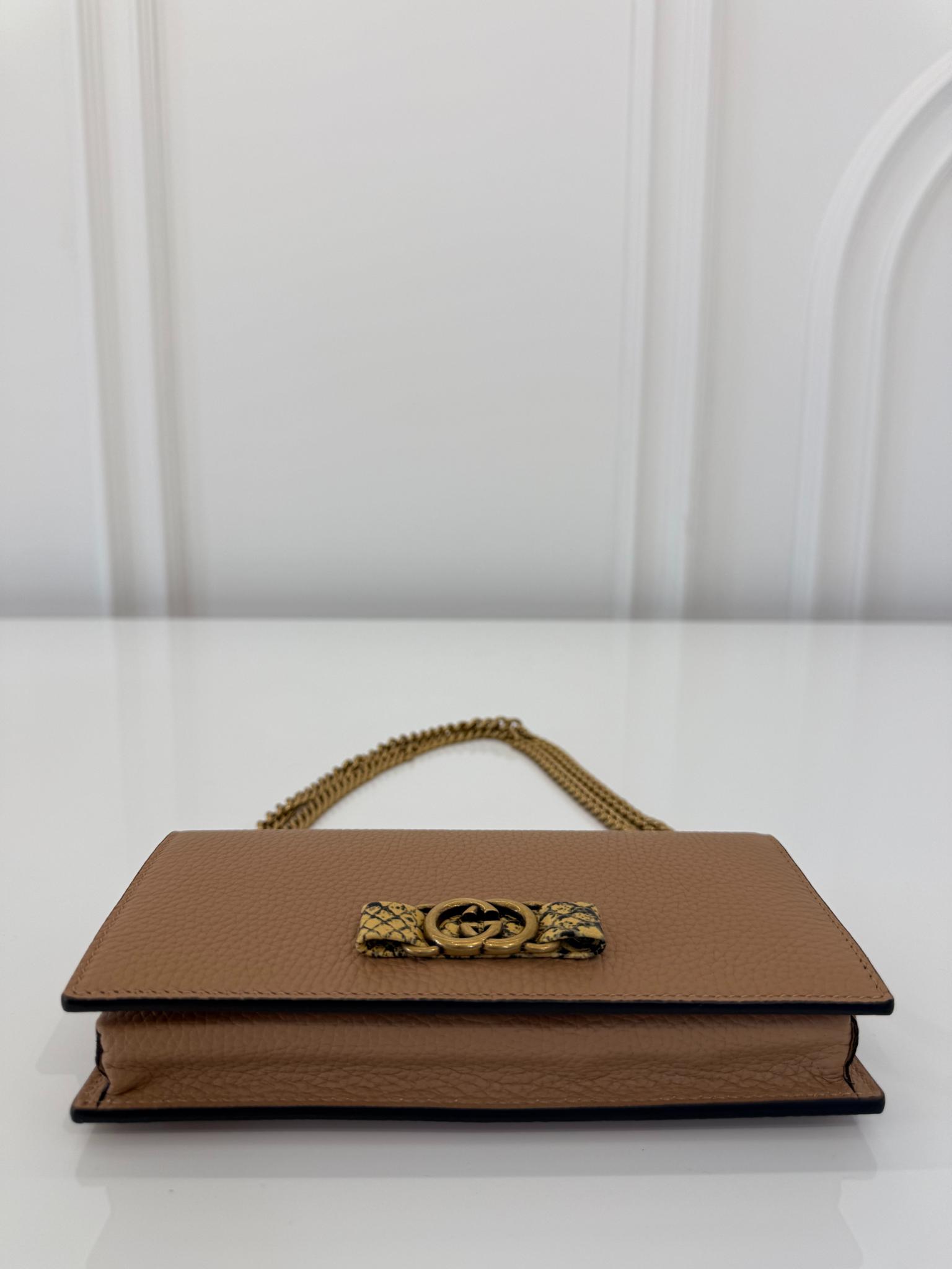 Gucci Interlocking G Python Bow Beige Leather Wallet on Chain
