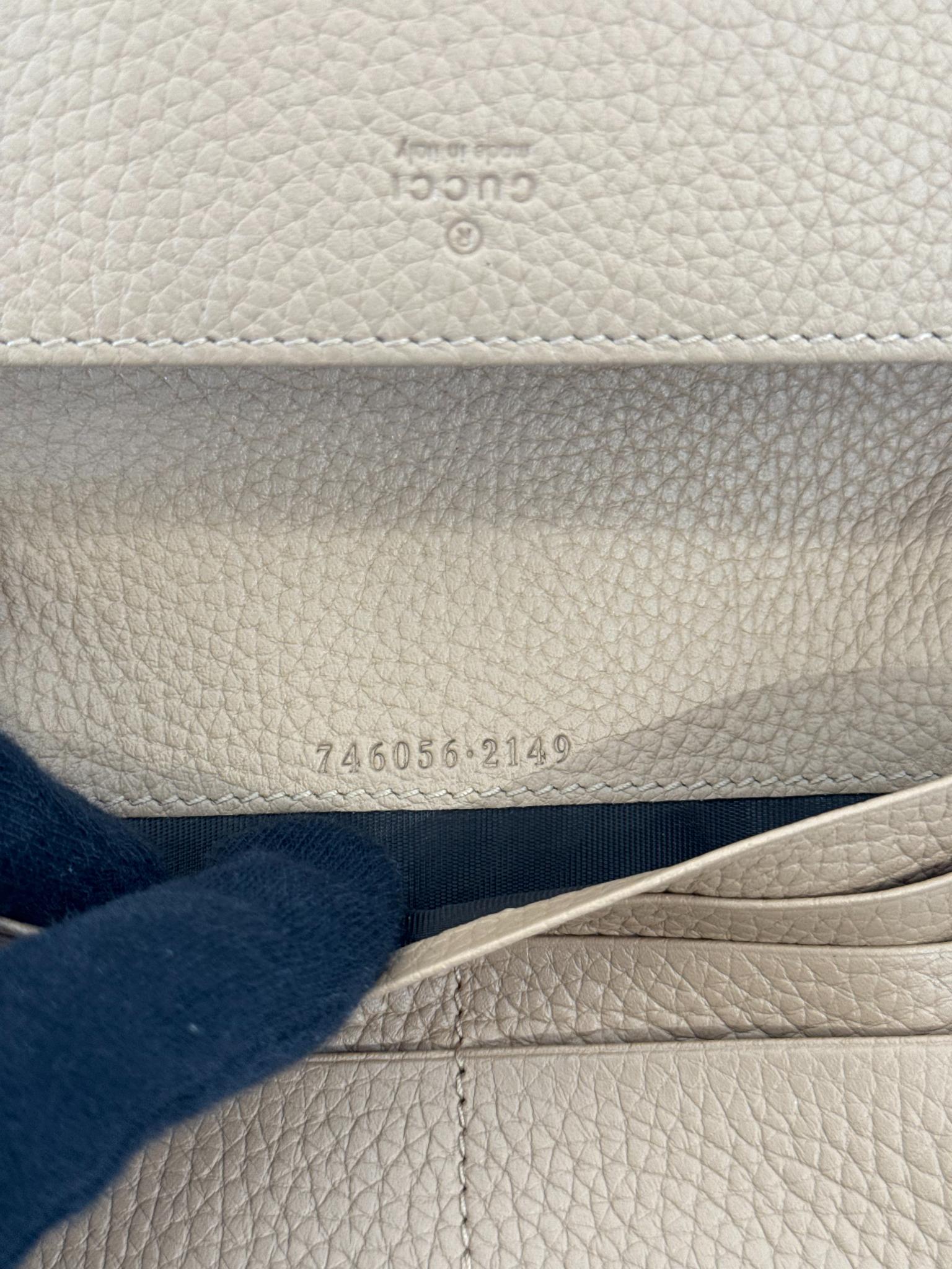 Gucci Interlocking G Python Bow Beige Leather Wallet on Chain