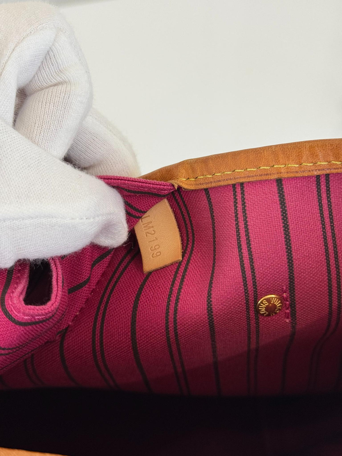 Louis Vuitton Neverfull MM Monogram Canvas
