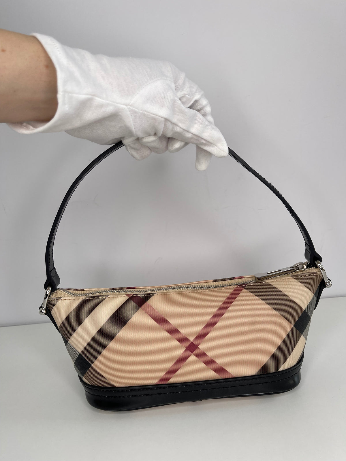 Burberry Nova Check Black Mini Boat Pochette