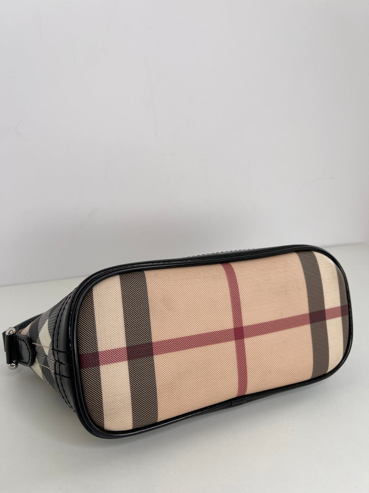 Burberry Nova Check Black Mini Boat Pochette