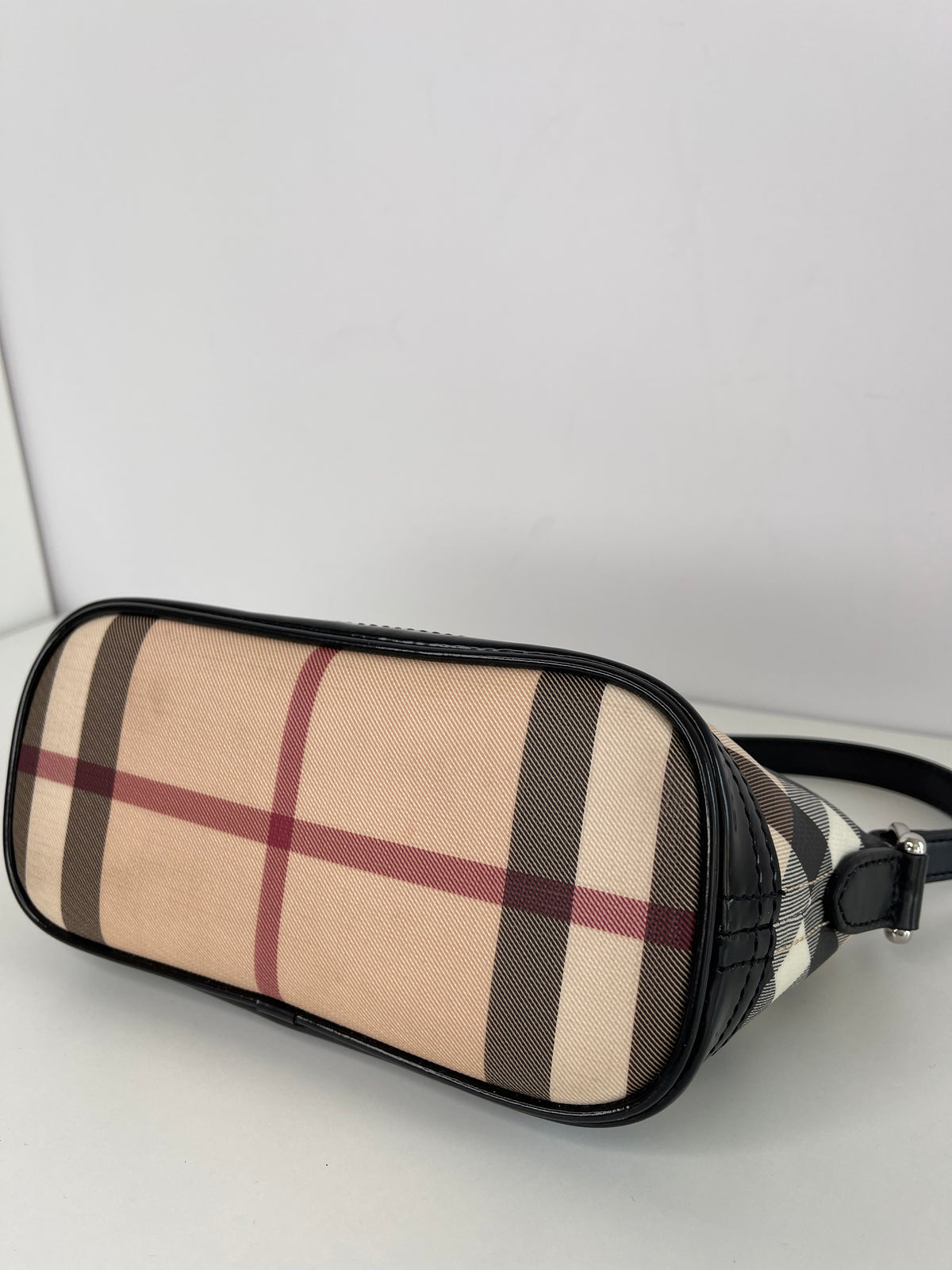 Burberry Nova Check Black Mini Boat Pochette